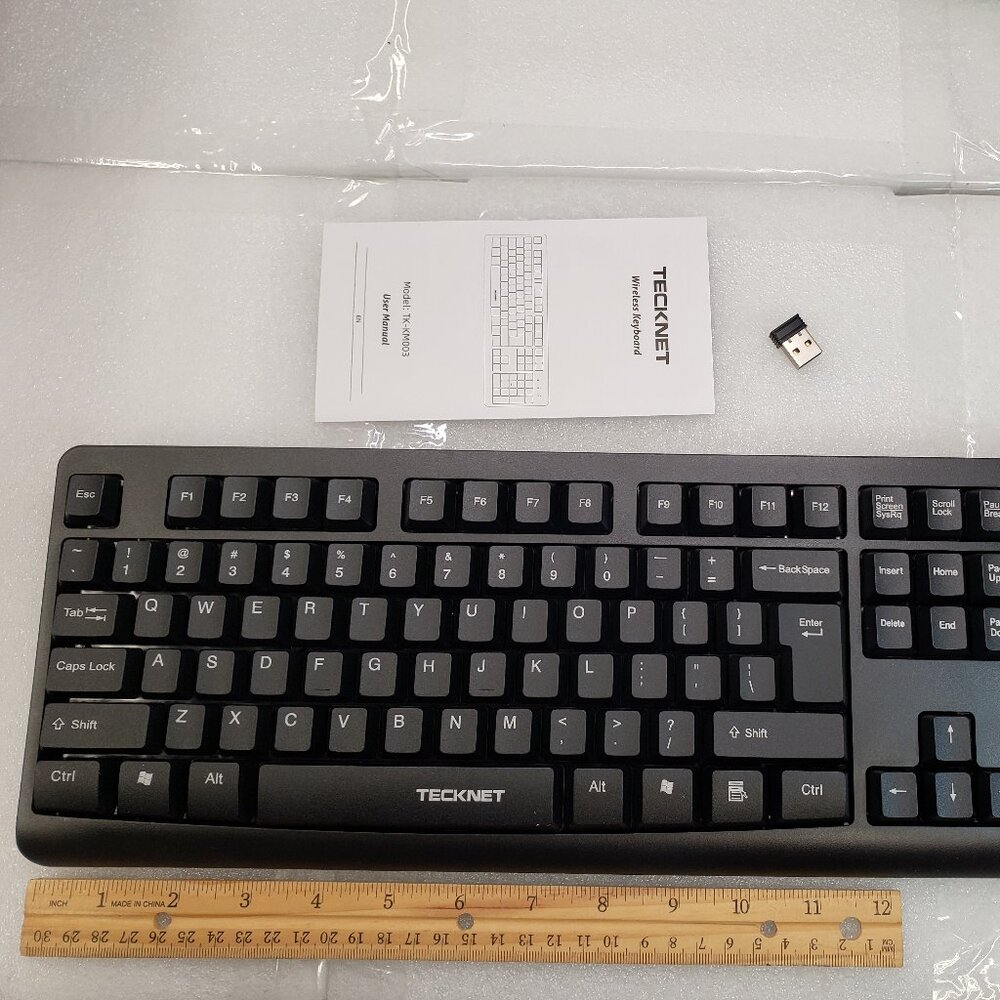 Wireless Keyboard 2.4G Cordless Full QWERTY Keyboard. Black w USB dongle KM003